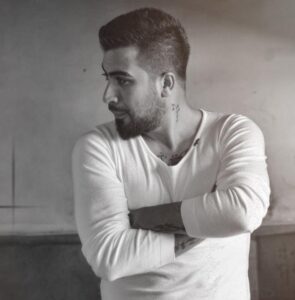 Arsız Bela Bi Başka Severdi