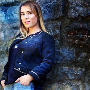 Bizim Gonul Sevdanin Kulleri